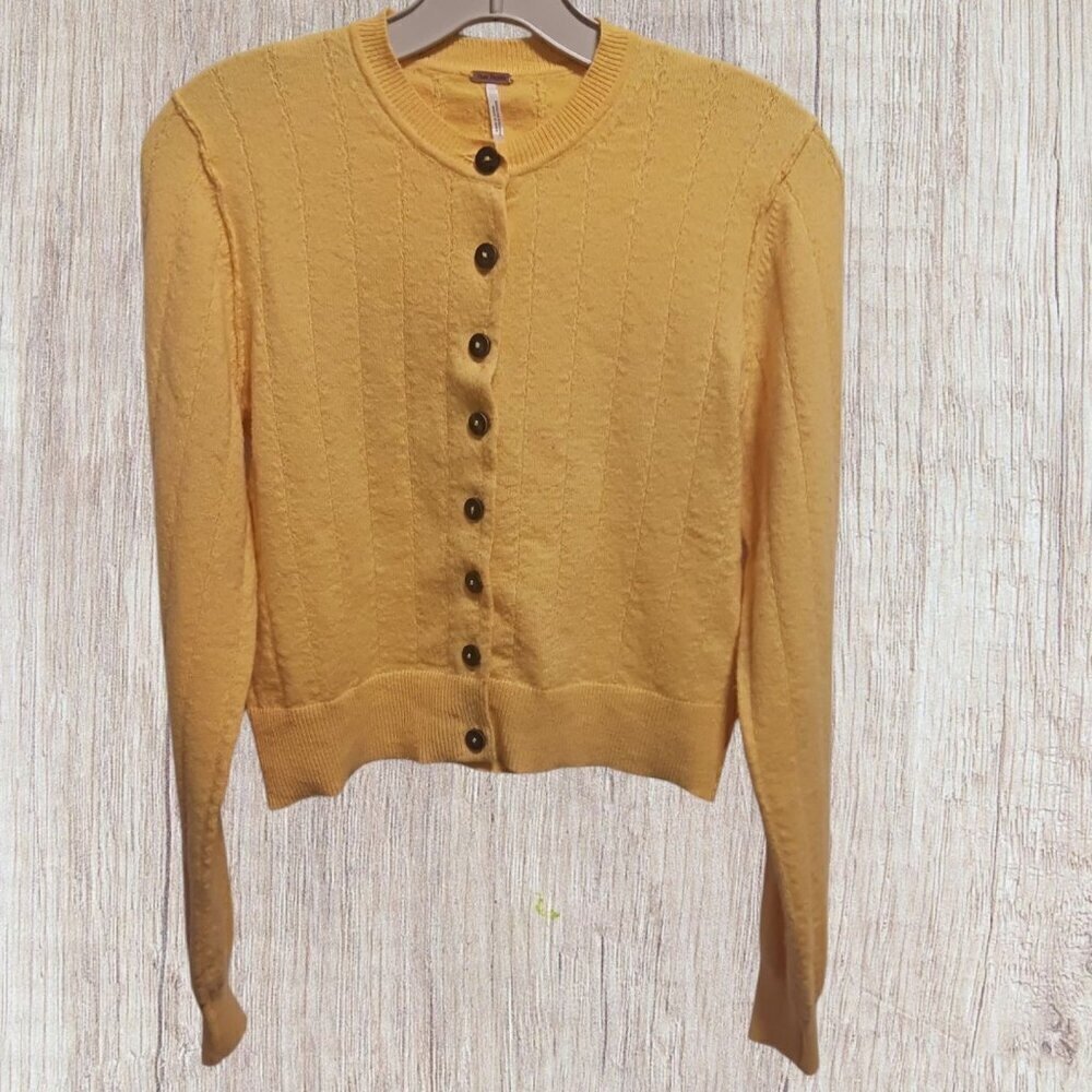 Free People Womens Knit Top size petite small yellow color